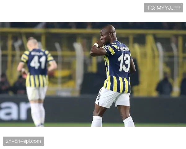 VAR介入检查禁区犯规阈值 主裁判最终决定权不可替代